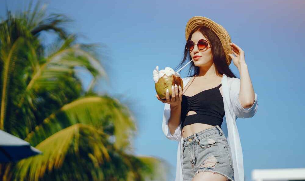 10 Amazing Health Benefits of Drinking Coconut Water You Must Know