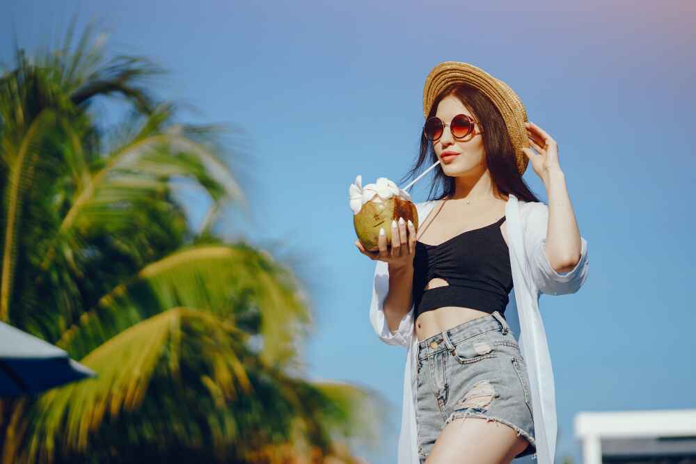 10 Amazing Health Benefits of Drinking Coconut Water You Must Know